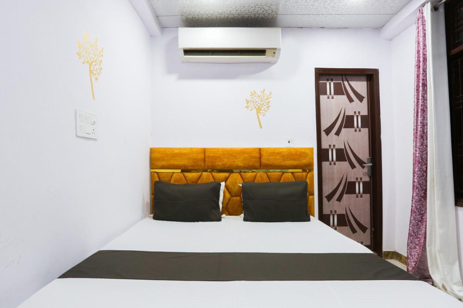 Flips With Mykonos Guest House Neu-Delhi Exterior foto