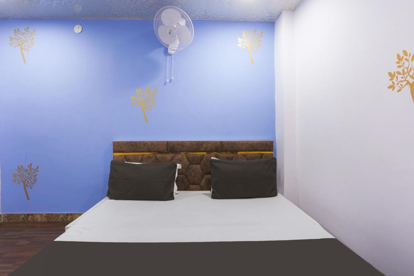 Flips With Mykonos Guest House Neu-Delhi Exterior foto