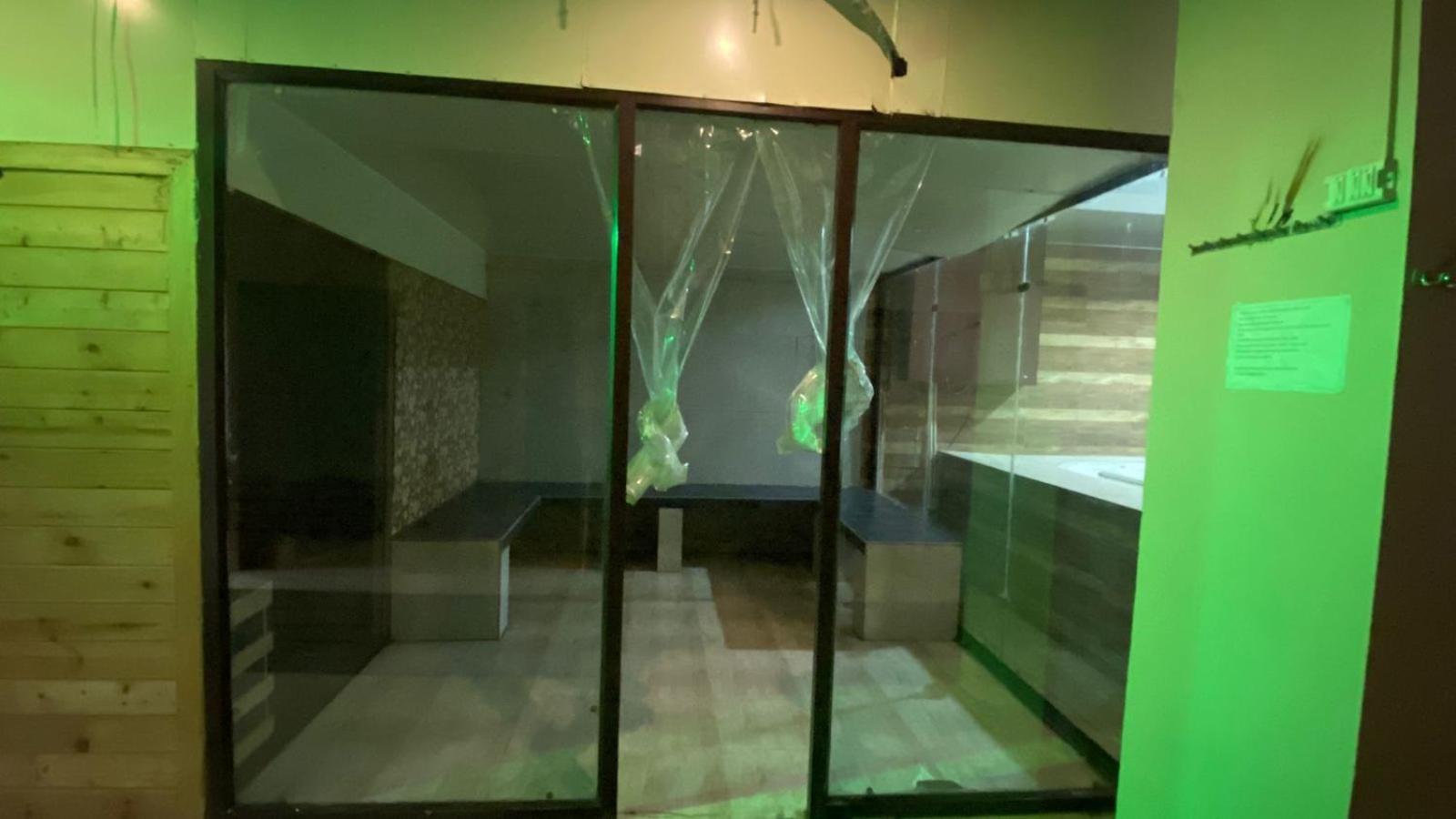 Flips With Mykonos Guest House Neu-Delhi Exterior foto