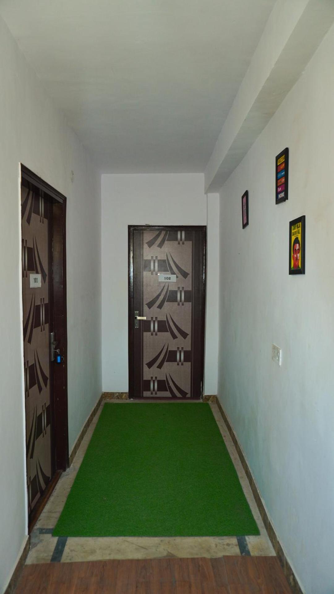 Flips With Mykonos Guest House Neu-Delhi Exterior foto
